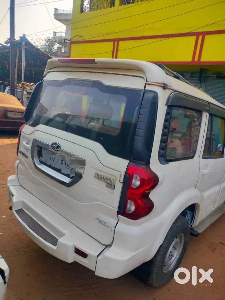 Mahindra Scorpio 2015 Diesel Well Maintained