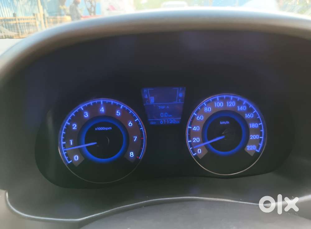 Hyundai Verna Fluidic 1.6 Vtvt Sx Opt, 2011, Petrol