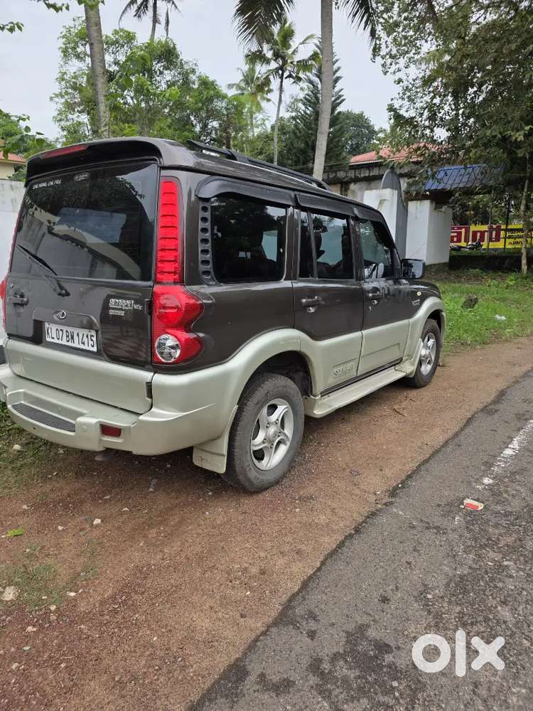Mahindra Scorpio Classic 2010 Diesel 150000 Km Driven