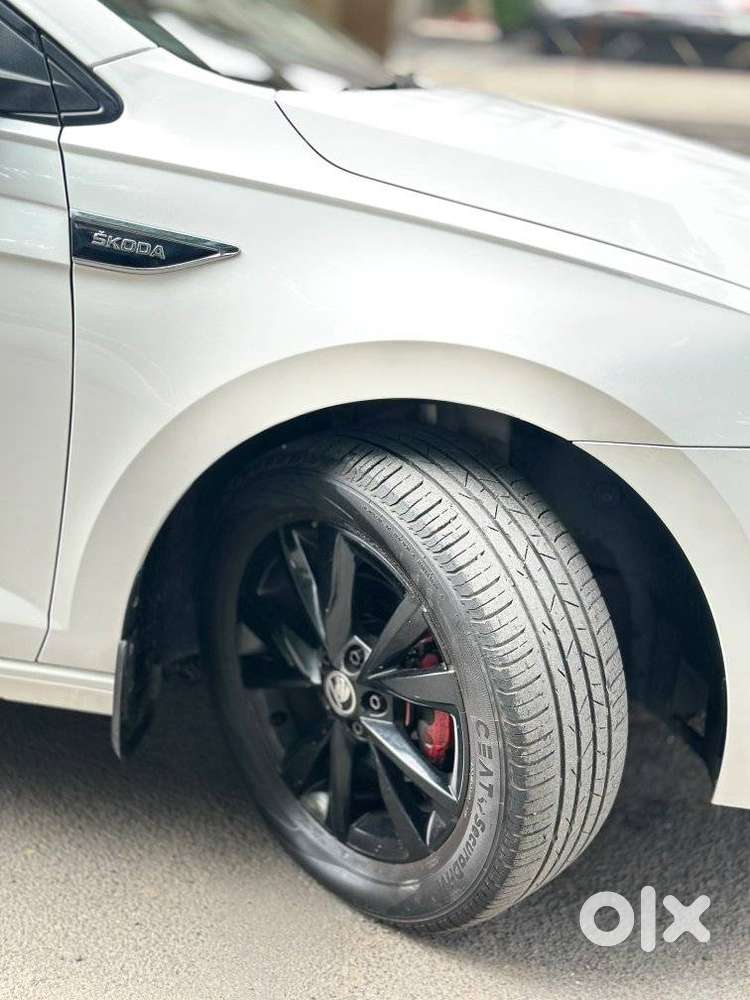 Skoda Slavia, 2022, Petrol
