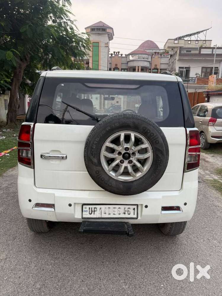 Mahindra Tuv 300 T6 Plus, 2018