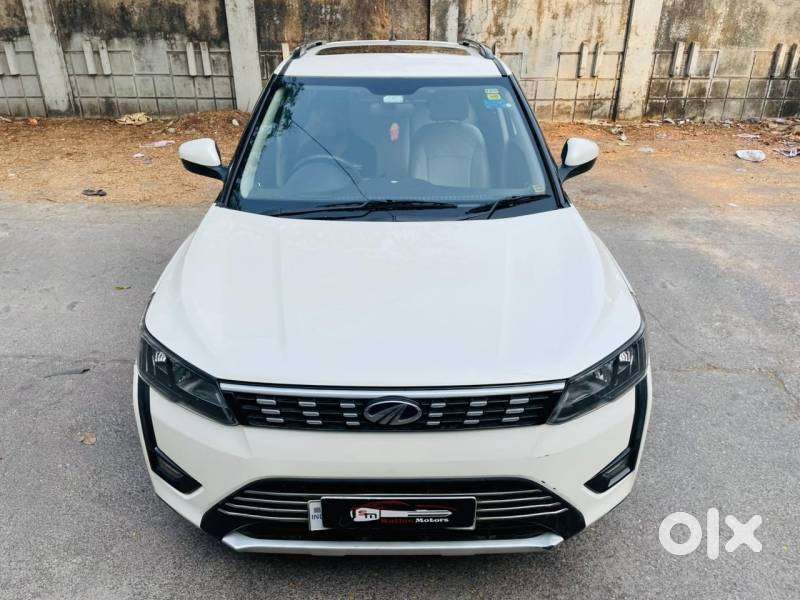 Mahindra Xuv300 1.2 W6 Amt Petrol, 2021, Petrol