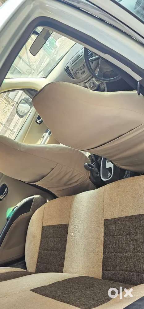 Hyundai I10 Sportz 2011