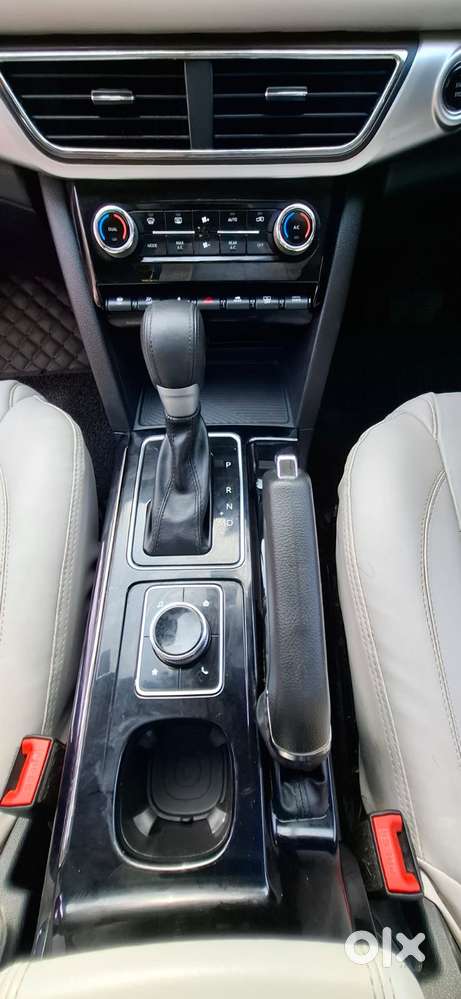 Mahindra Xuv700 2.2 Ax 7 Diesel At Str, 2025, Diesel