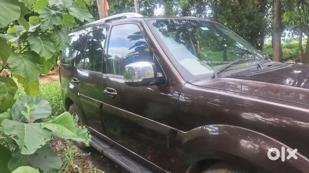 Tata Safari Dark Edition 2014