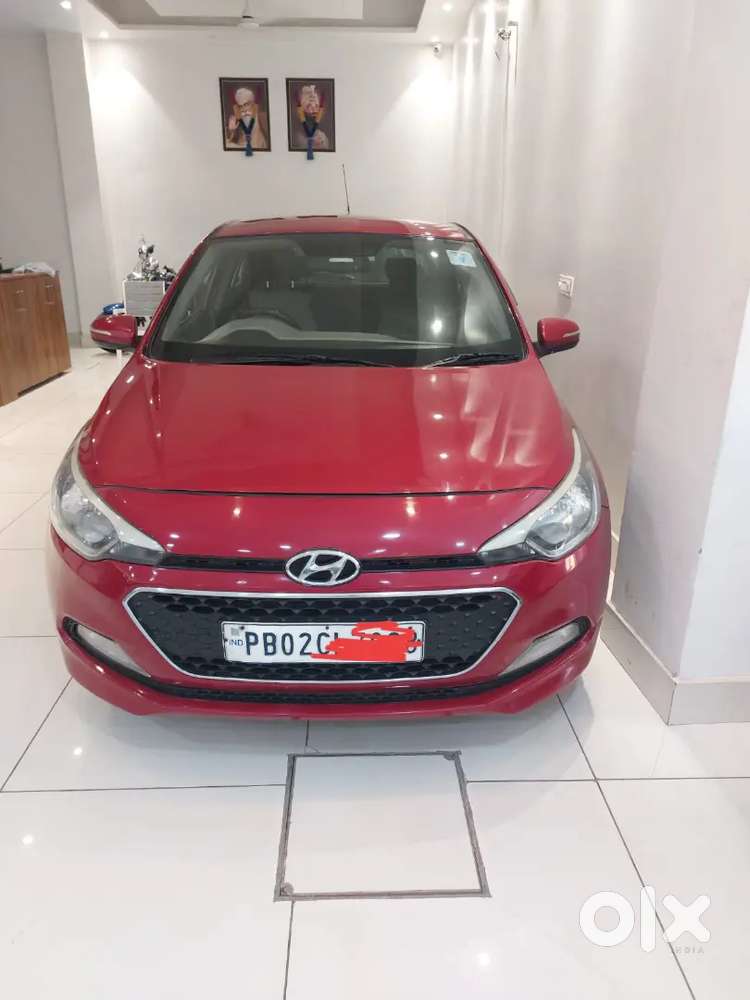 Top Model First Owner Full Insurence Push Button Start 2 Keys