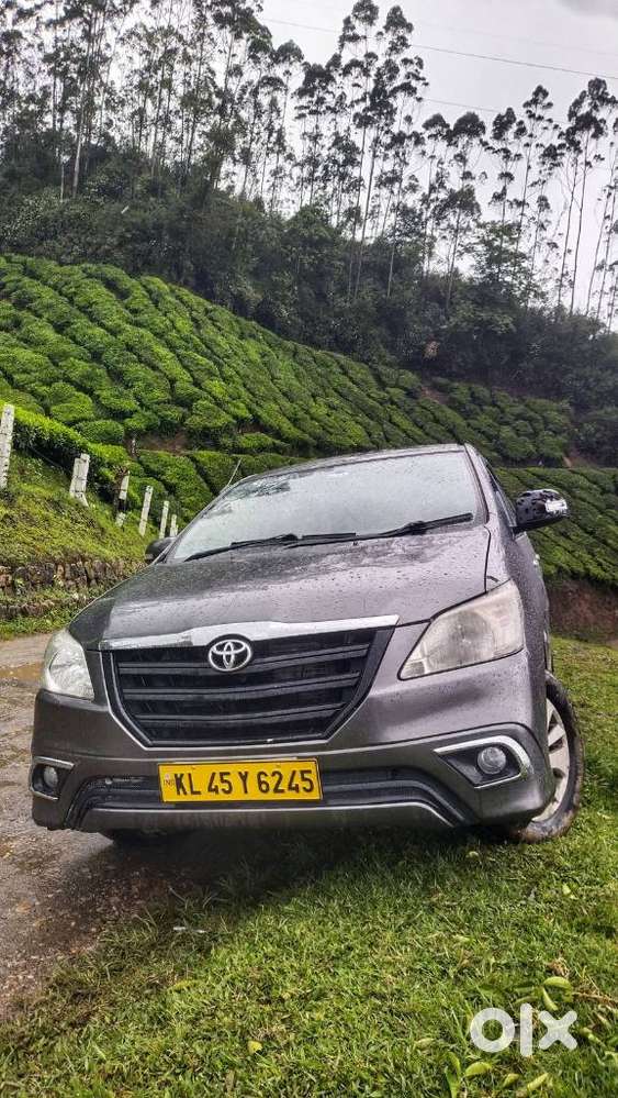 Toyota Innova 2.5 Vx 8 Seater Bs Iv, 2012, Diesel
