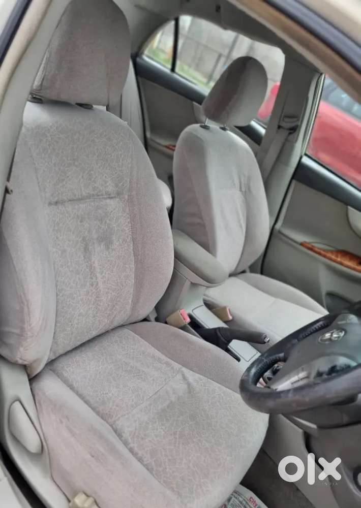Toyota Corolla Altis 2010 Petrol Well Maintained
