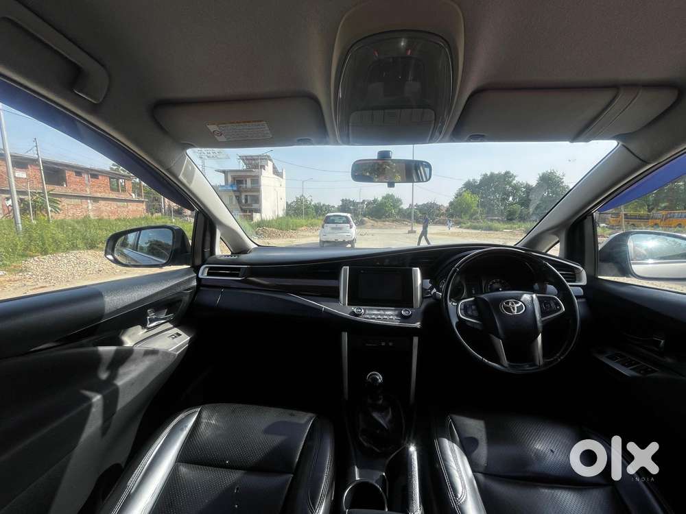 Toyota Innova Crysta 2.4 V 7 Str, 2016, Diesel