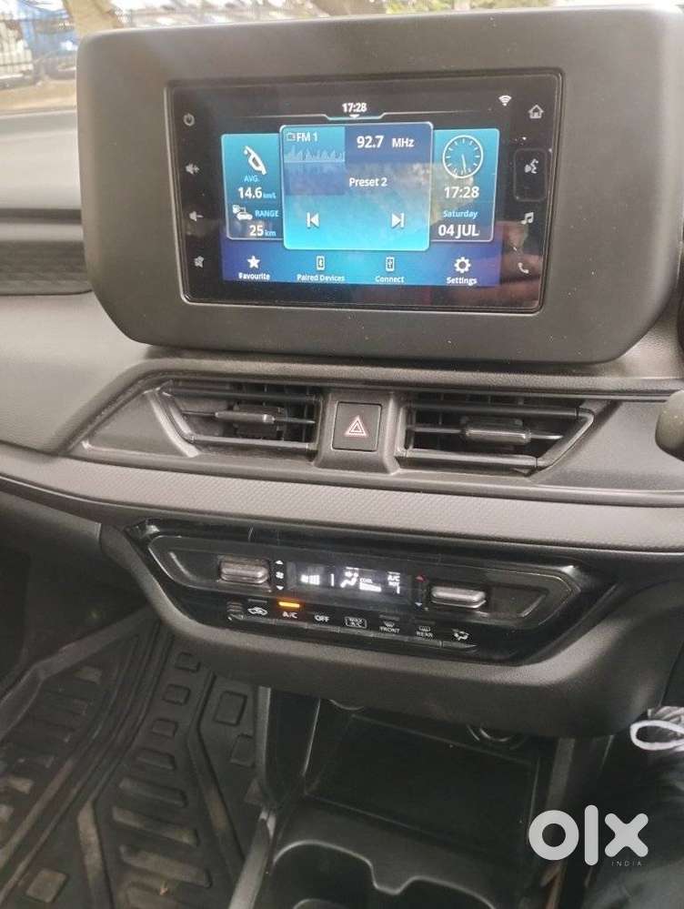 Maruti Suzuki Swift Vxi Optional, 2025, Petrol