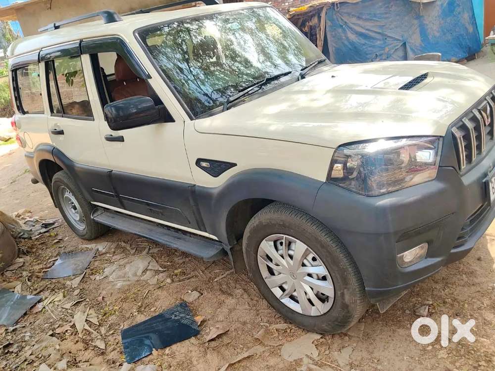 Mahindra Scorpio Classic 2025 Diesel 22500 Km Driven