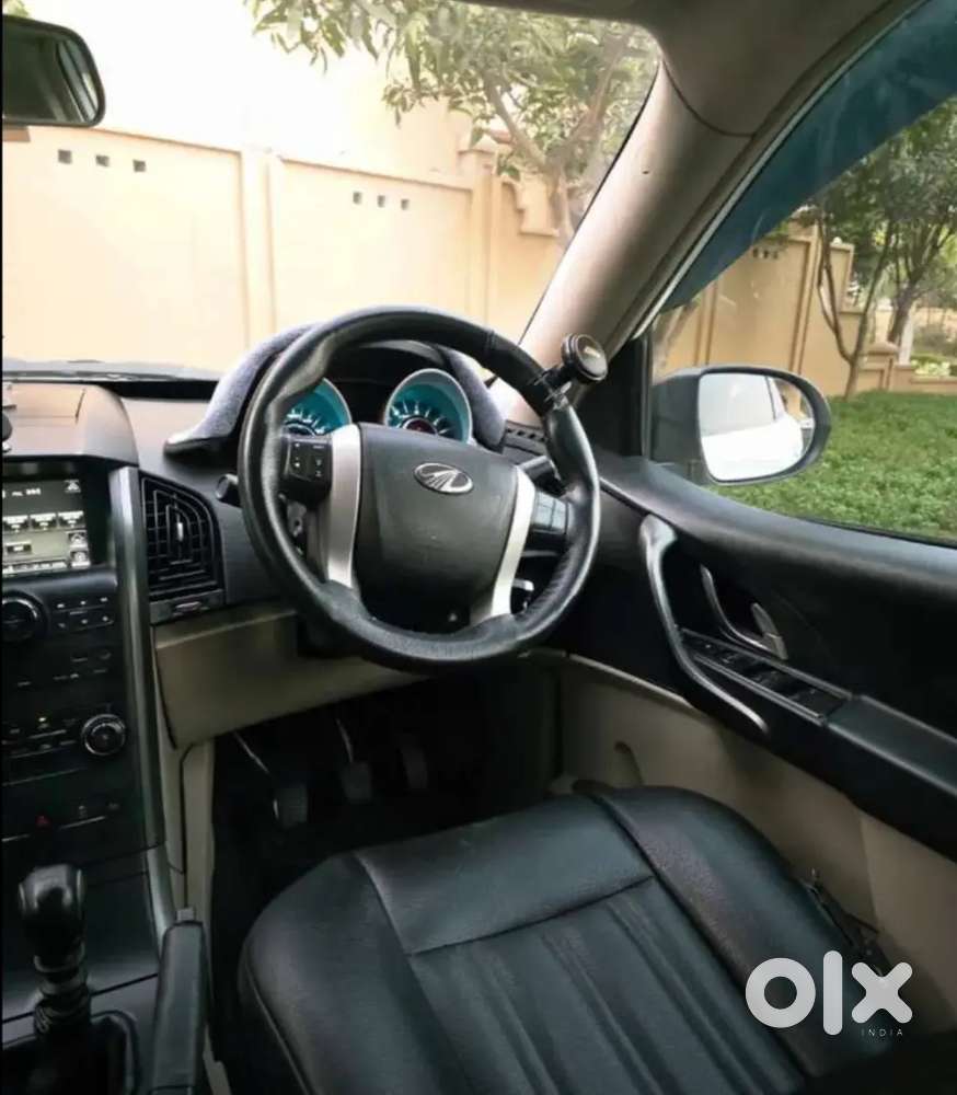 Mahindra Xuv500 2017 Diesel 100000 Km Driven