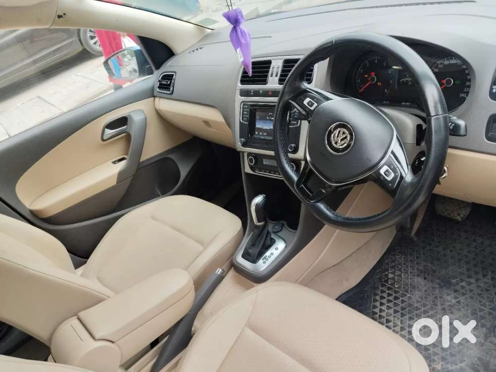 Volkswagen Vento 1.2 Tsi Highline Plus At, 2017, Petrol