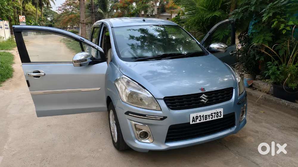 Maruti Suzuki Ertiga Vxi Petrol 2012