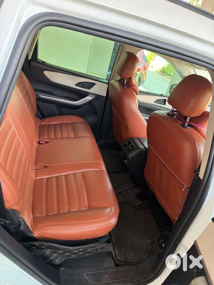 Mahindra Xuv700 Mx Diesel Mt 5 Str (e), 2022, Diesel