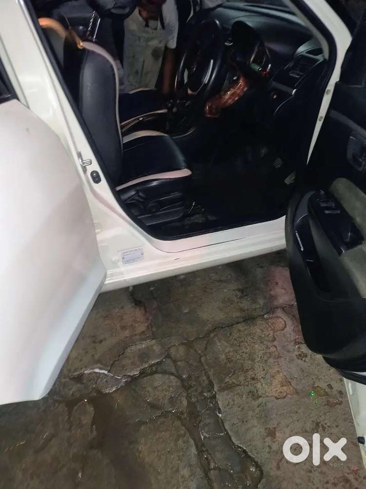Swift Maruti 2015 88k Km Well Maintained Car All Documents Up To Date