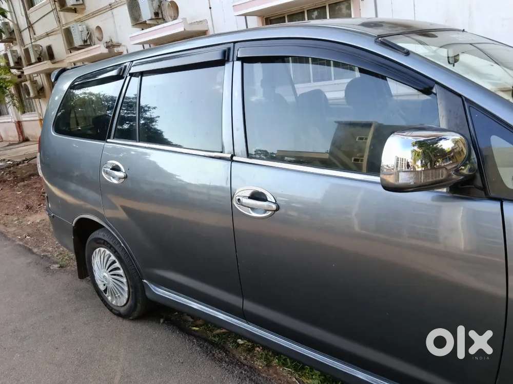 Toyota Innova 2.0 Vx Petrol 2009