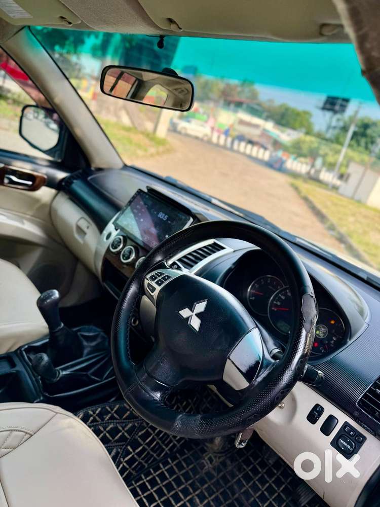 Mitsubishi Pajero Sport 2.5 Manual, 2014, Diesel