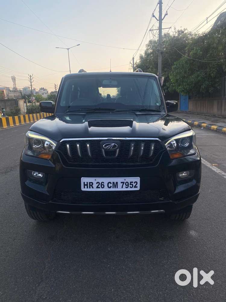 Mahindra Scorpio S10, 2015, Diesel