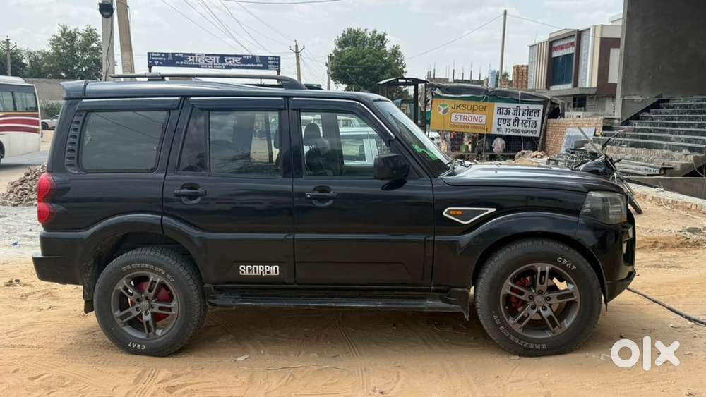 Mahindra Scorpio 2017 Diesel Manual