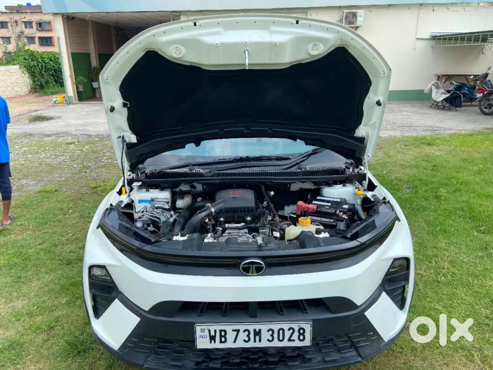 Tata Nexon Pure (s) 1.2 Petrol 6amt, 2025, Petrol