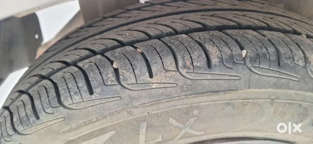 స్క్రాప్ వెహికల్స్ కనబడడం