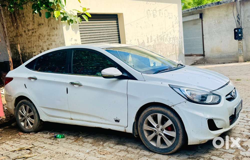 Hyundai Fluidic Verna 2011 Dec Modal