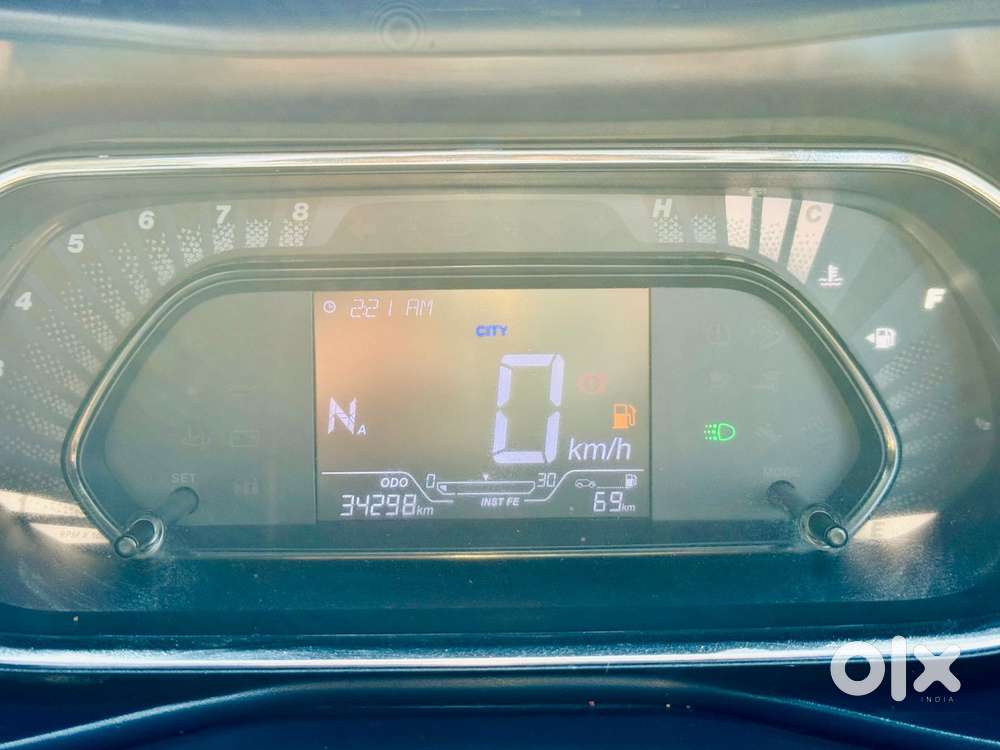 Tata Nexon 1.2 Revotron Xma Amt (s), 2023, Petrol