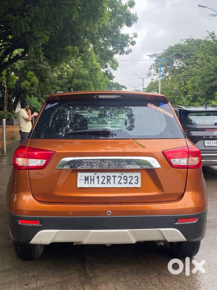 Maruti Suzuki Brezza 1.5 Zxi Plus At Smart Hybrid Dual Tone, 2019, D..