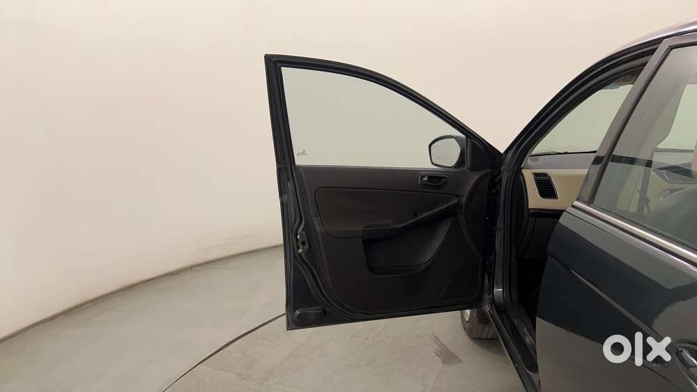 Tata Zest Revotron 1.2t Xms, 2015, Petrol
