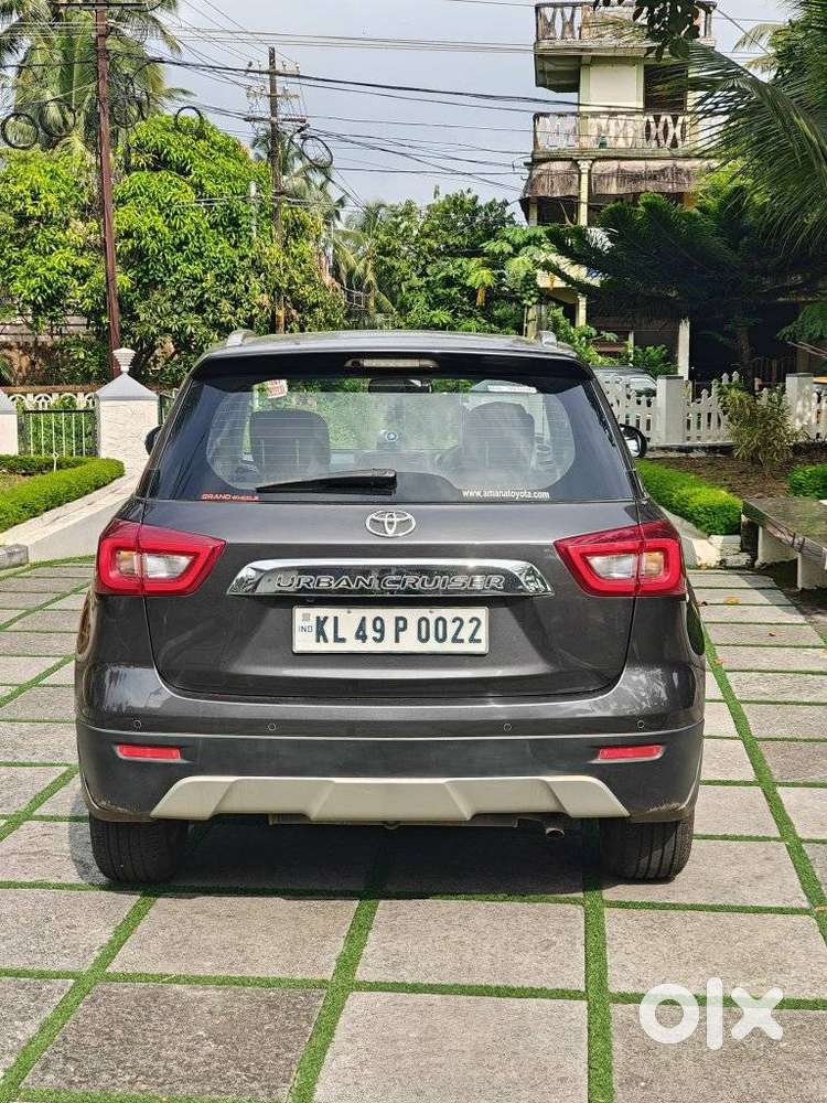 Toyota Urban Cruiser 1.5 Premium Grade Dual Tone At, 2022, Petrol