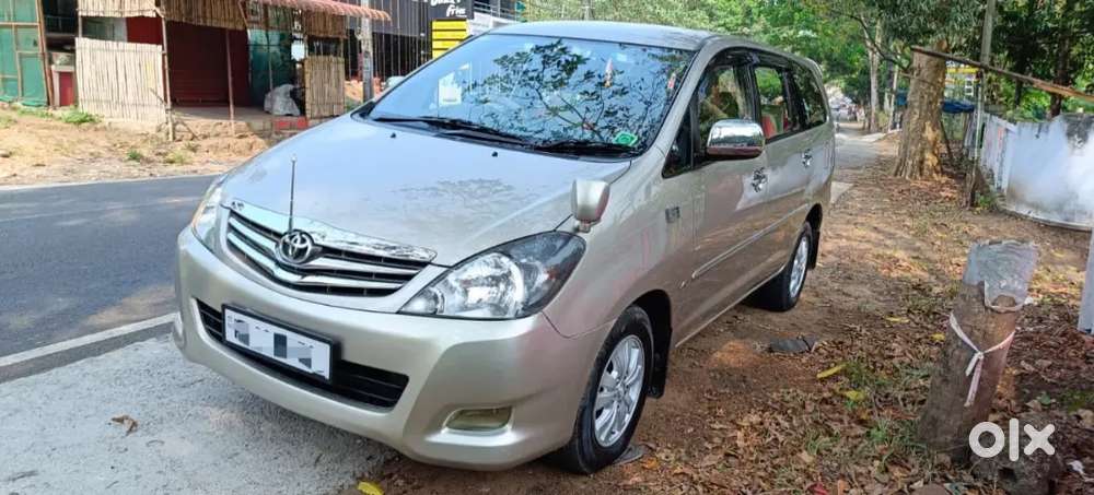 Toyota Innova 2011 Diesel Well Maintained