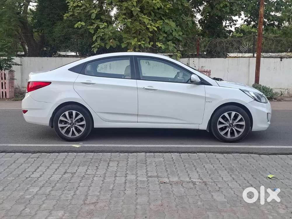 Hyundai Verna Fluidic 1.6 Vtvt Sx, 2013, Petrol