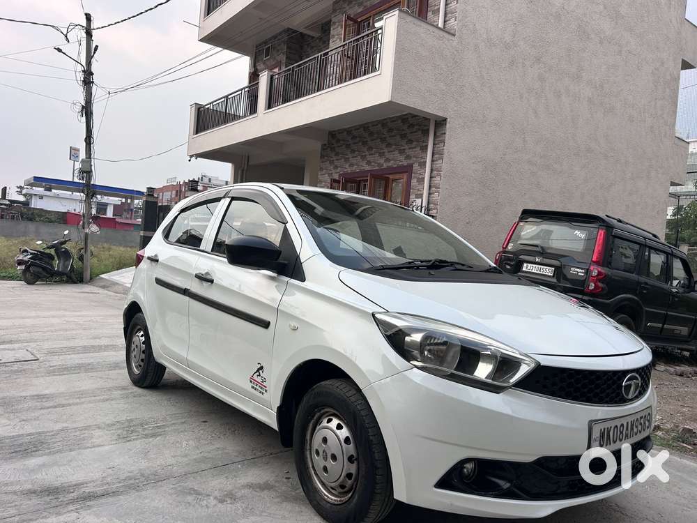 Tata Tiago 1.2 Revotron Xm, 2016, Petrol