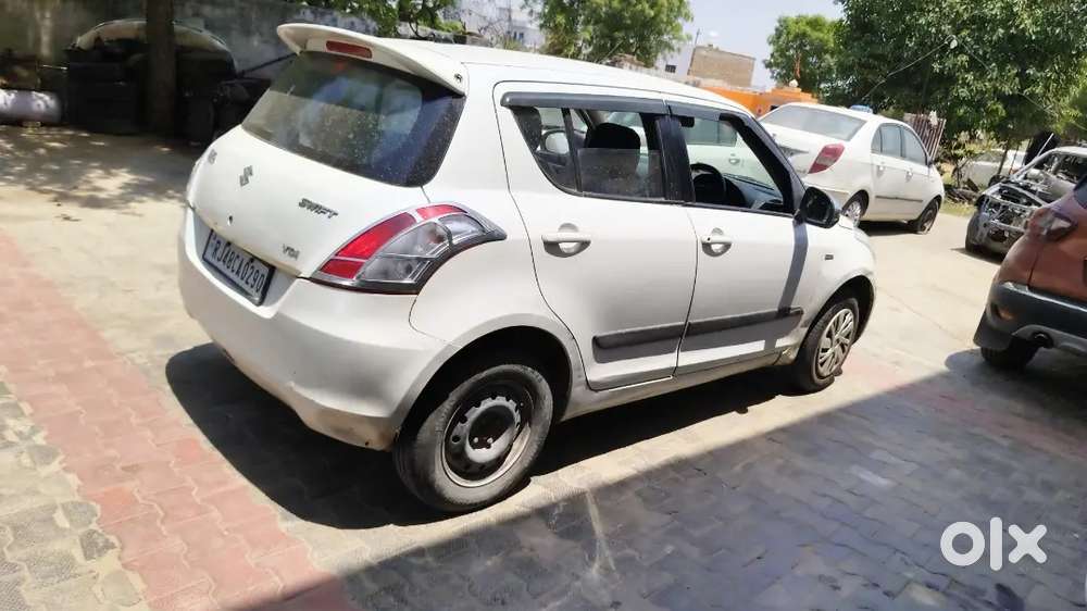 Maruti Suzuki Swift 2015 Diesel 188500 Km Driven