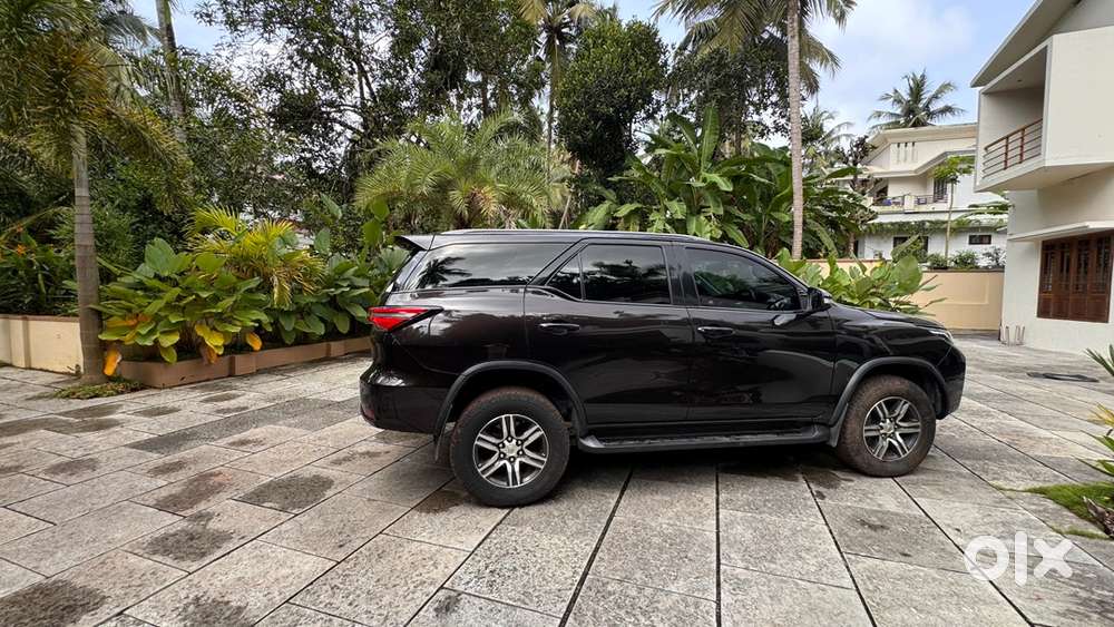 Toyota Fortuner Sigma- Showroom Condition