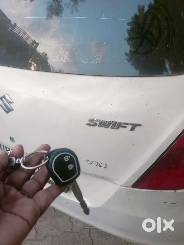 Maruti Suzuki Swift 2015 Petrol 125000 Km Driven
