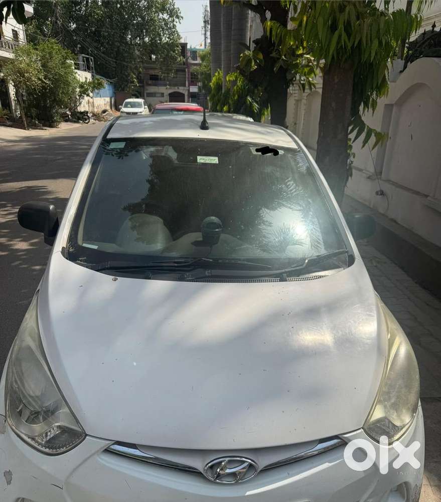 Hyundai Eon 2012 Petrol Well Maintained