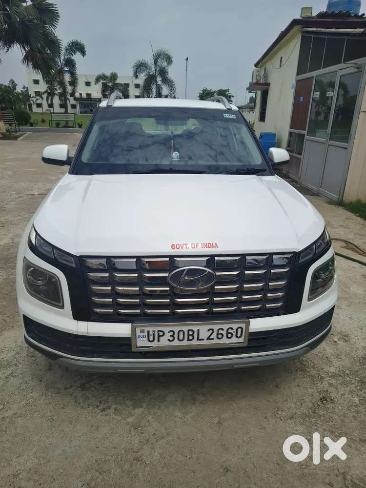 Hyundai Venue 2022 Petrol Well Maintained