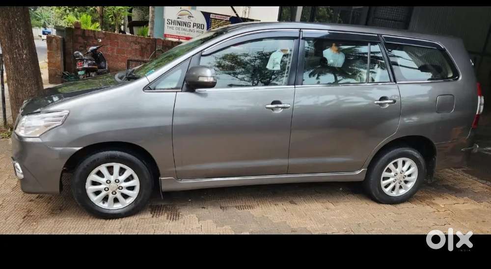 Toyota Innova 2012 Diesel Well Maintained