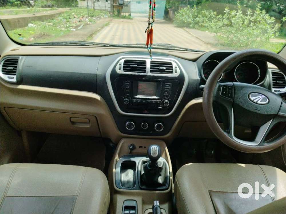 Mahindra Tuv 300 T8, 2017, Diesel
