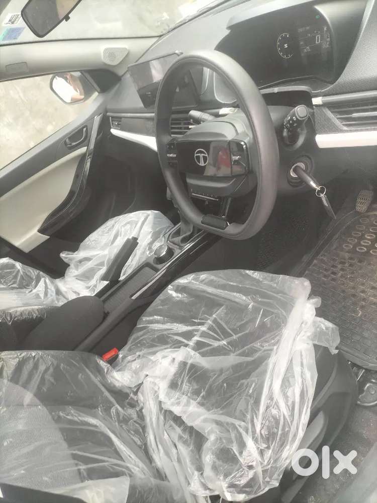 Tata Nexon Pure Pluse 1.2l Turbo 6-speed Manual