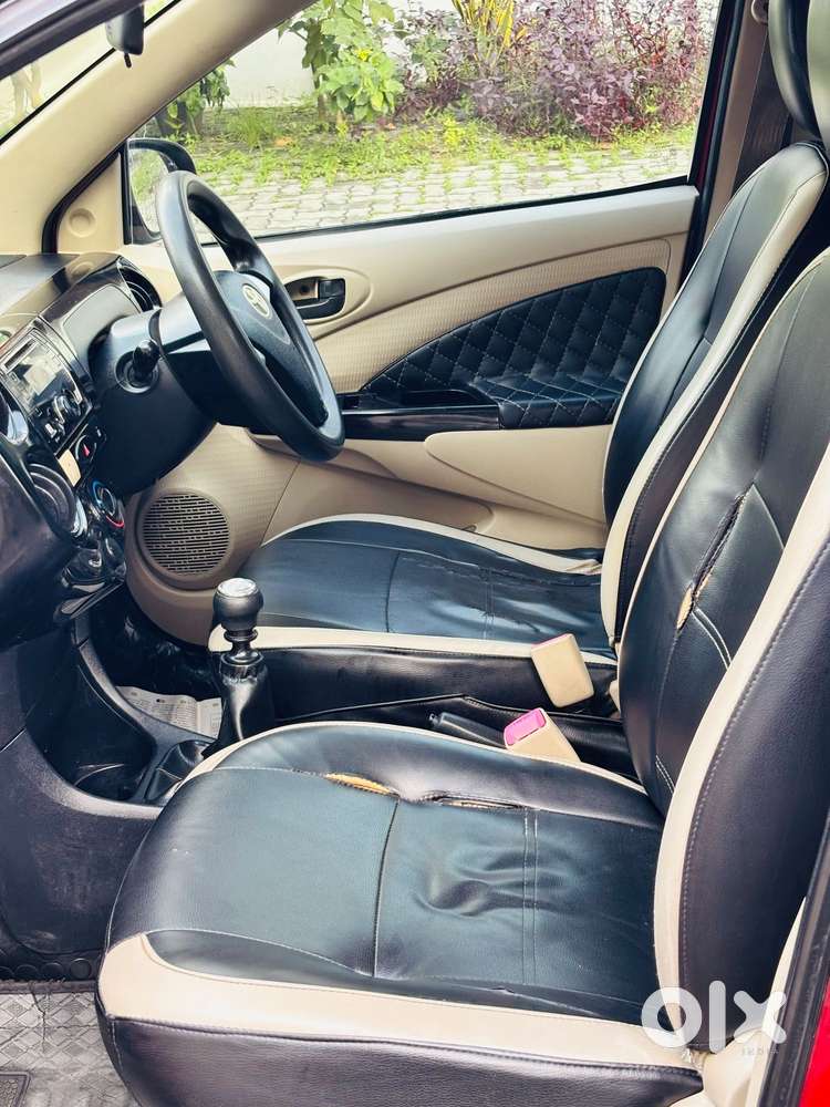 Toyota Etios Liva Vxd Dual Tone, 2017, Diesel