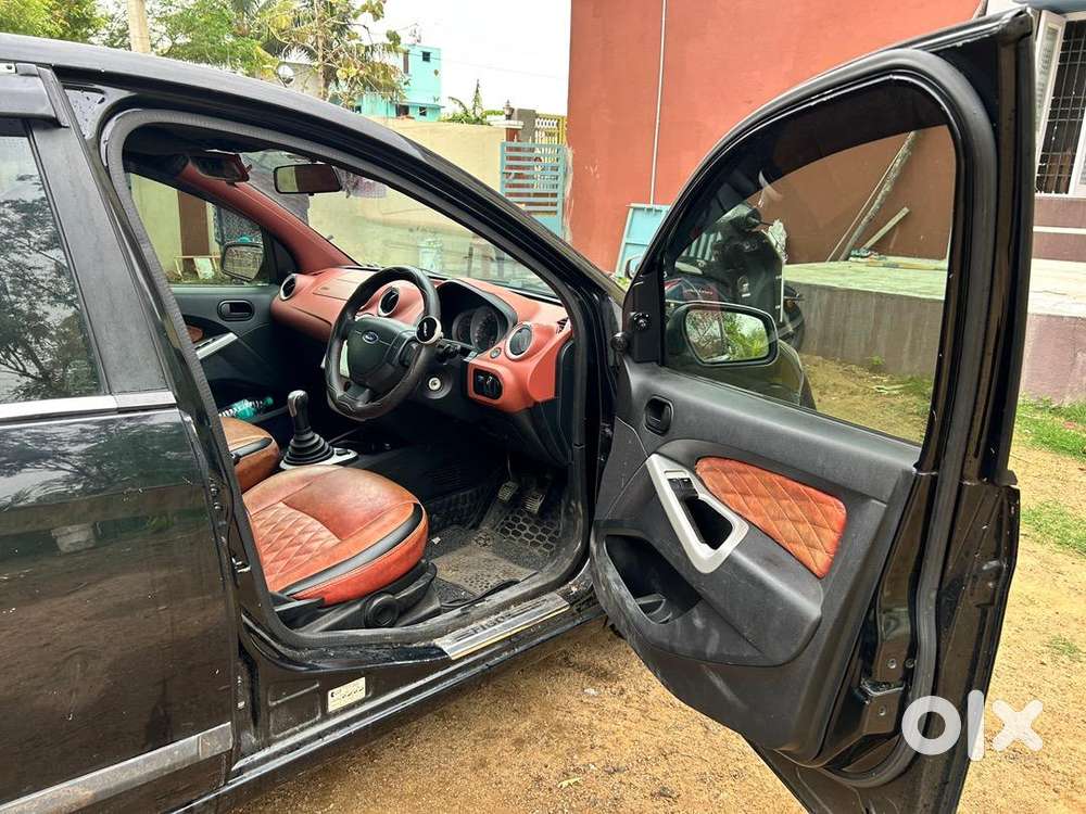 Ford Car 2011, Km Driven 62895