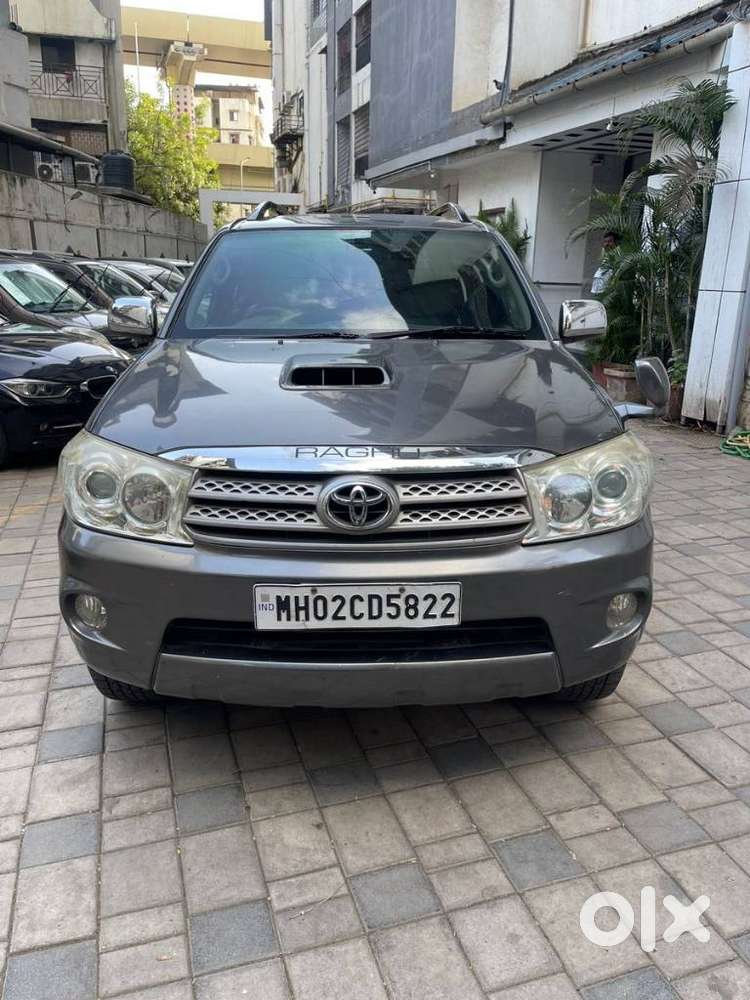 Toyota Fortuner 3.0 4x4 Manual, 2011, Diesel