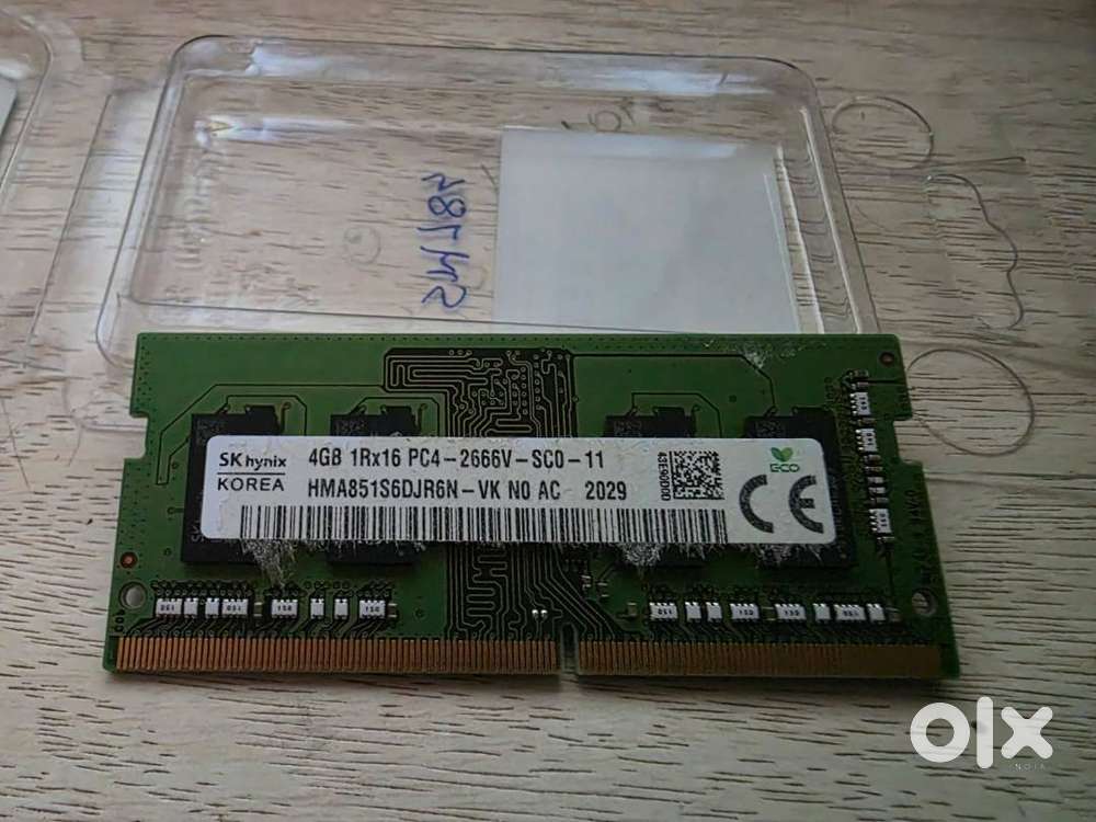 SK hynix  2X4Gb RAM (Total 8 GB)