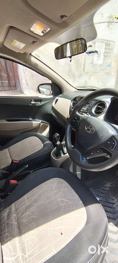 Hyundai Grand I10 Sportz Petrol Manual 2016