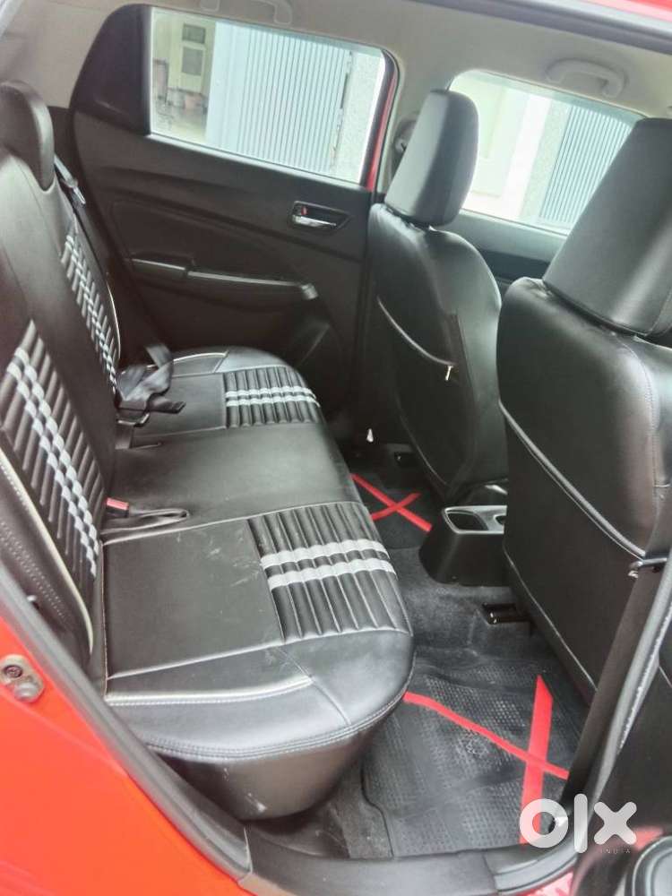 Maruti Suzuki Swift Vxi + Manual, 2022, Petrol