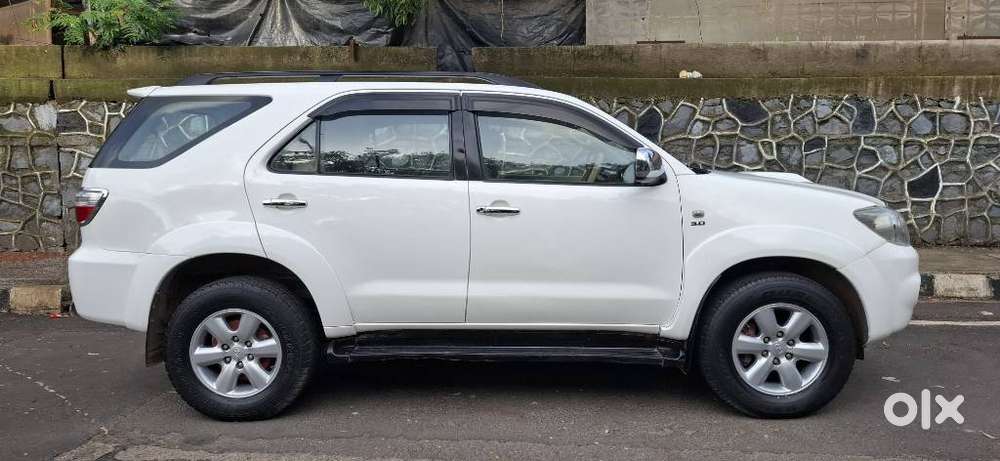 Toyota Fortuner 3.0 4x4 Manual, 2011, Diesel