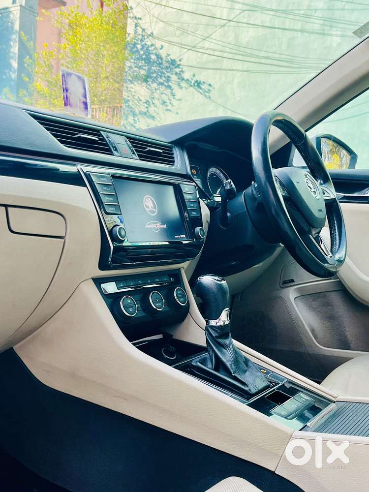 Skoda Superb Lk 1.8 Tsi At, 2017, Petrol